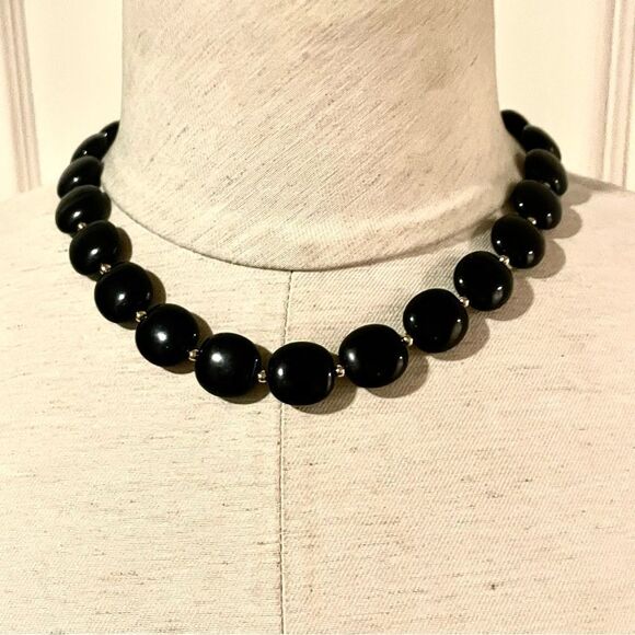 Black beaded necklace - Picture 1 of 8